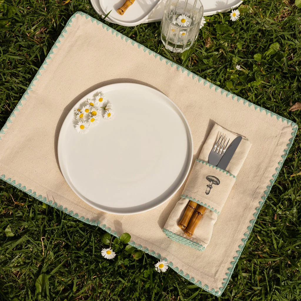 Individual de Algodão Bege com Bordado Verde PORTOBELLO