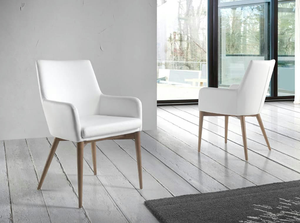 - Chaise en croûte de cuir et effet bois noyer