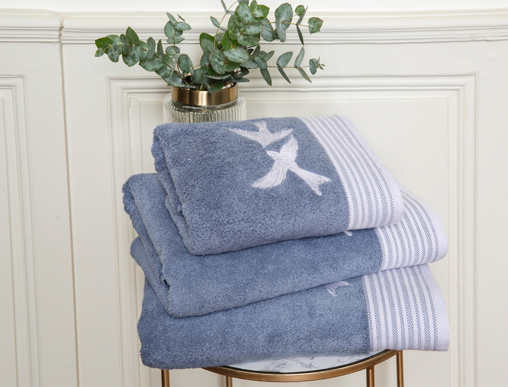 Serviette de bain brodéeÀ tire d'aile