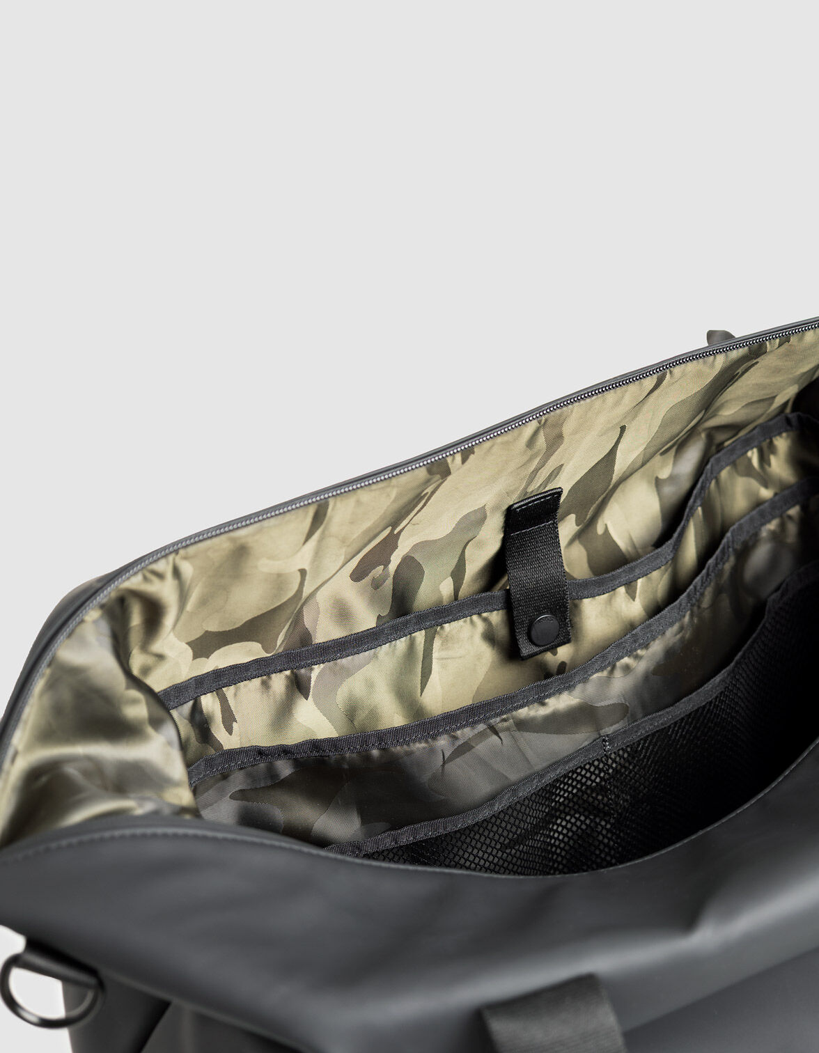 Sac week-end noir nylon effet gomme Homme