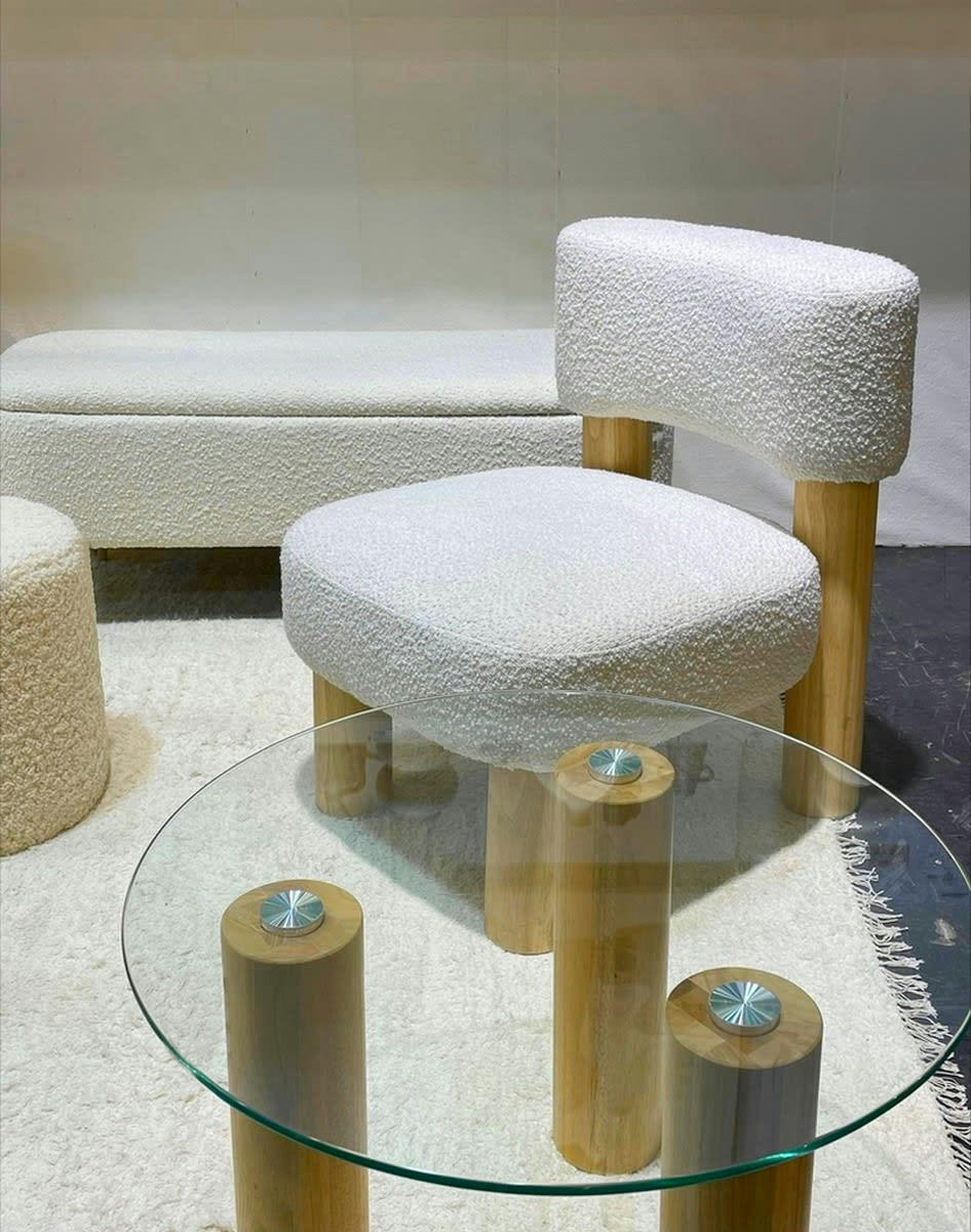 MEGEVE - Fauteuil revetu de tissu bouclé blanc