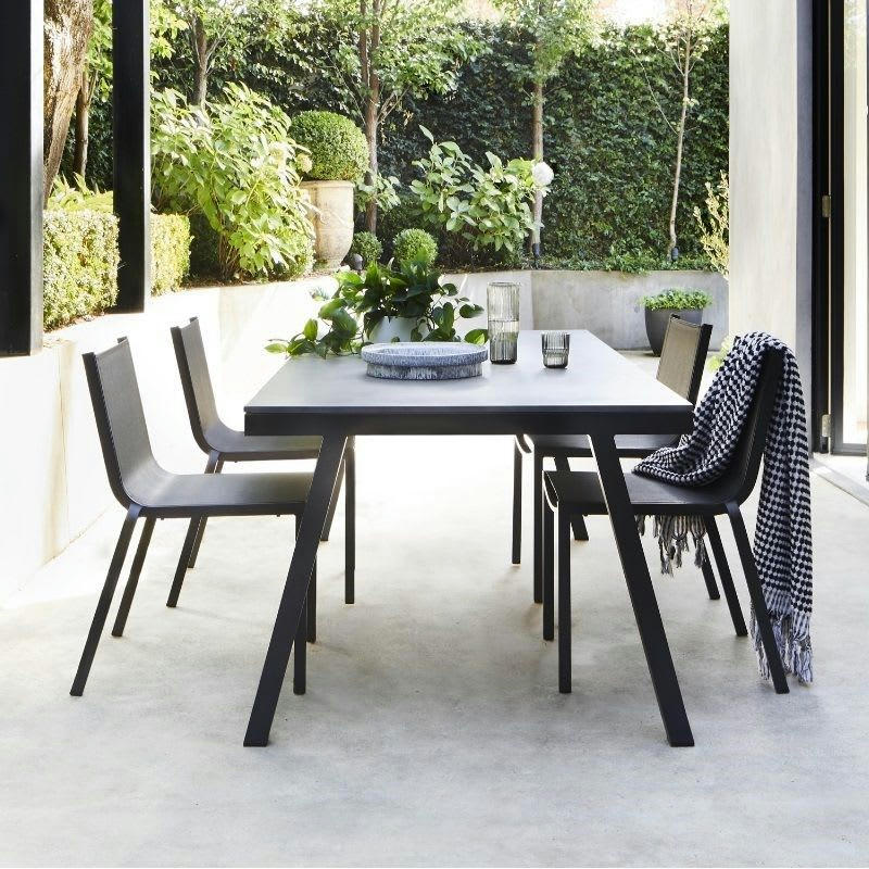LUBANG - Table de jardin plateau en verre 8 places