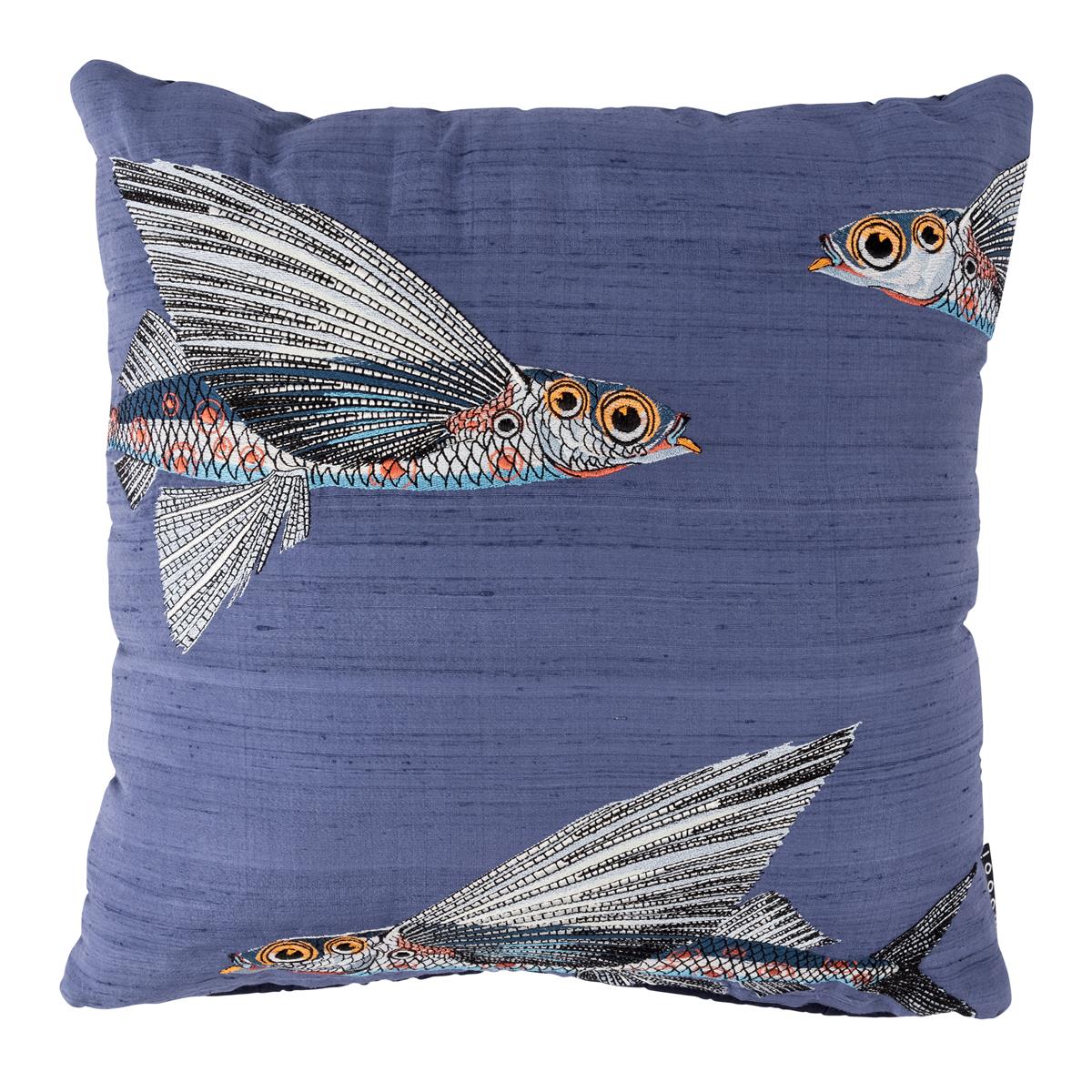 MOOOI decoratiekussen Embroidered Flying Coral Fish - 45x45 / 18x18 Inch cm - blauw