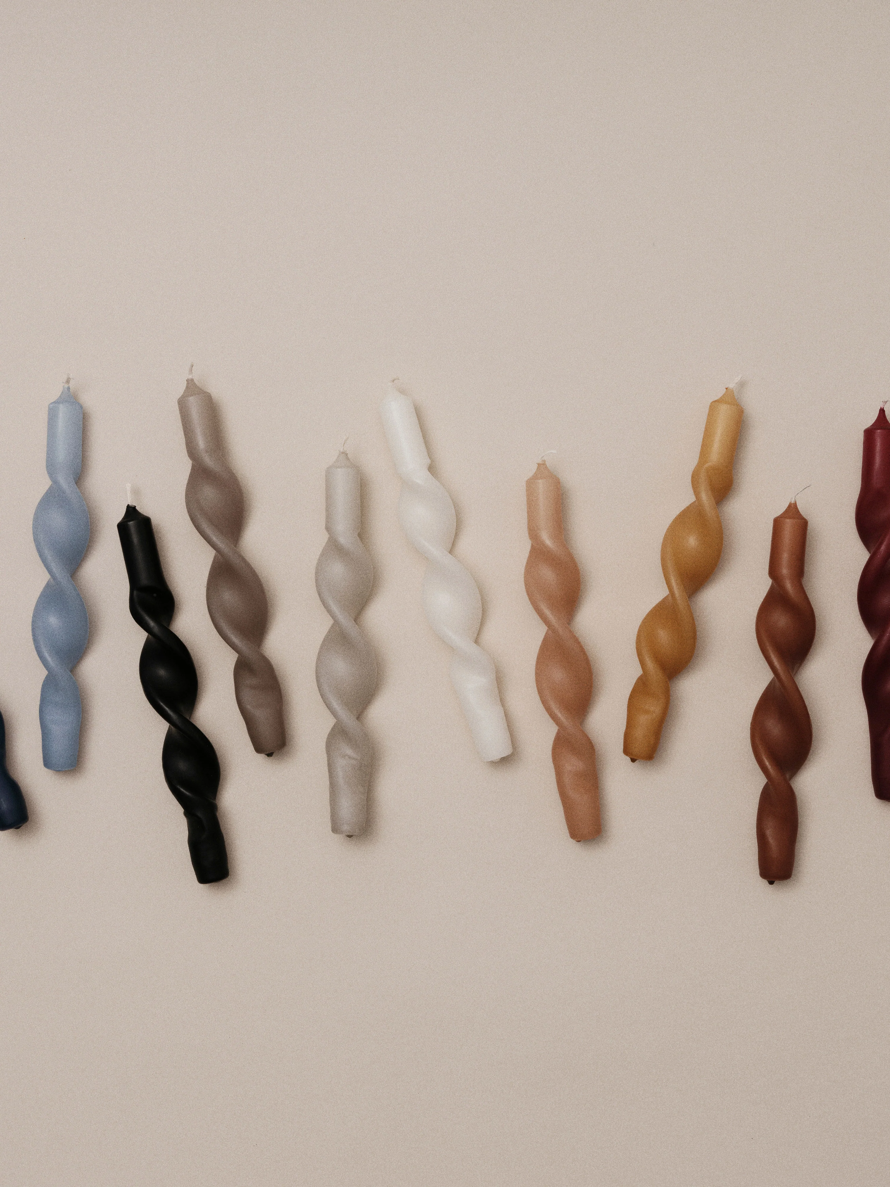 Handgefertigte Stabkerzen Twist, 2er-Set
