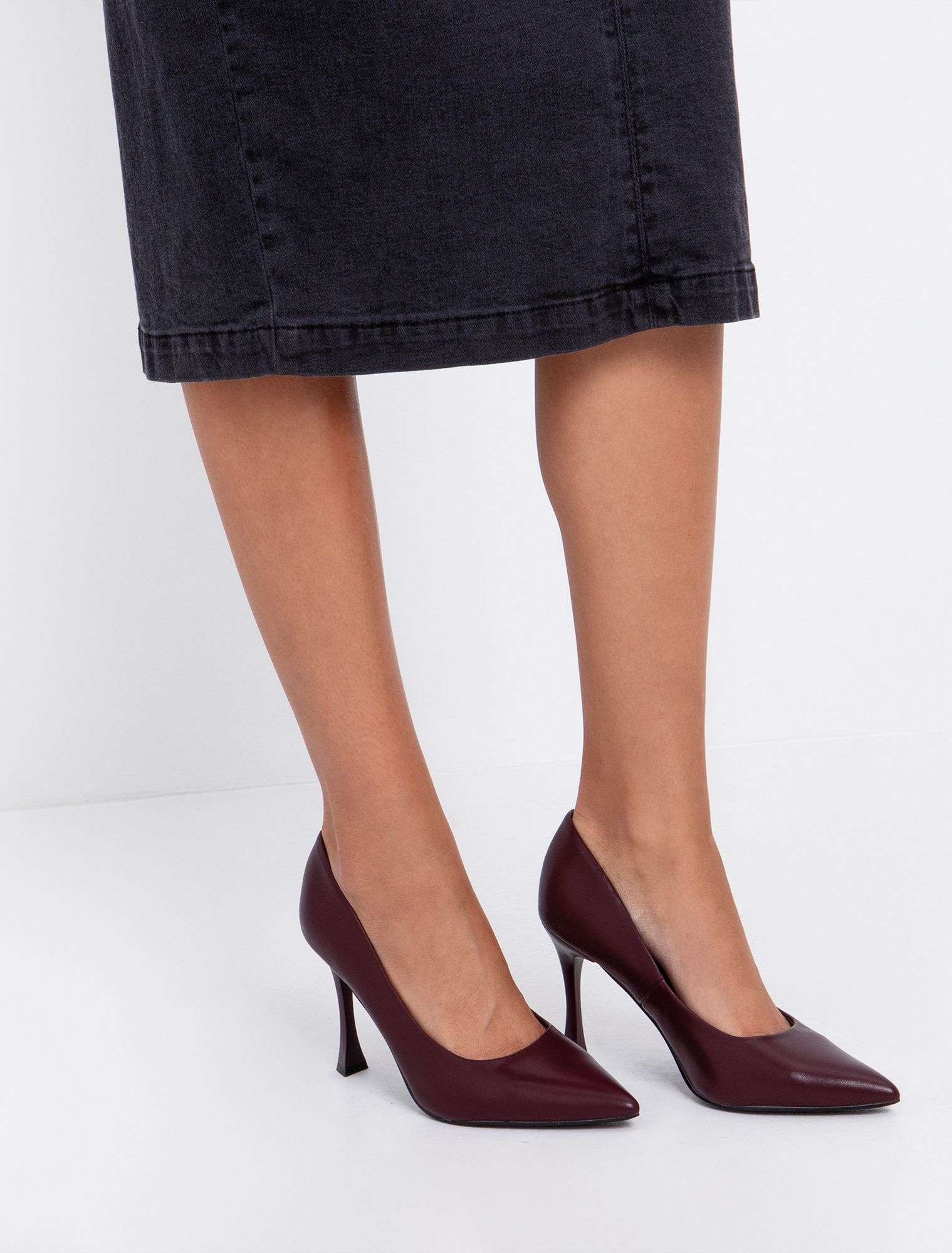 Γόβα από δερματίνη