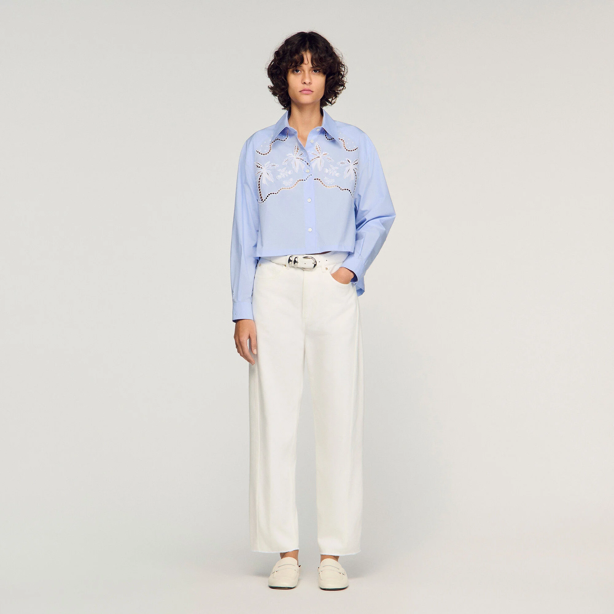 Chemise en coton brodée