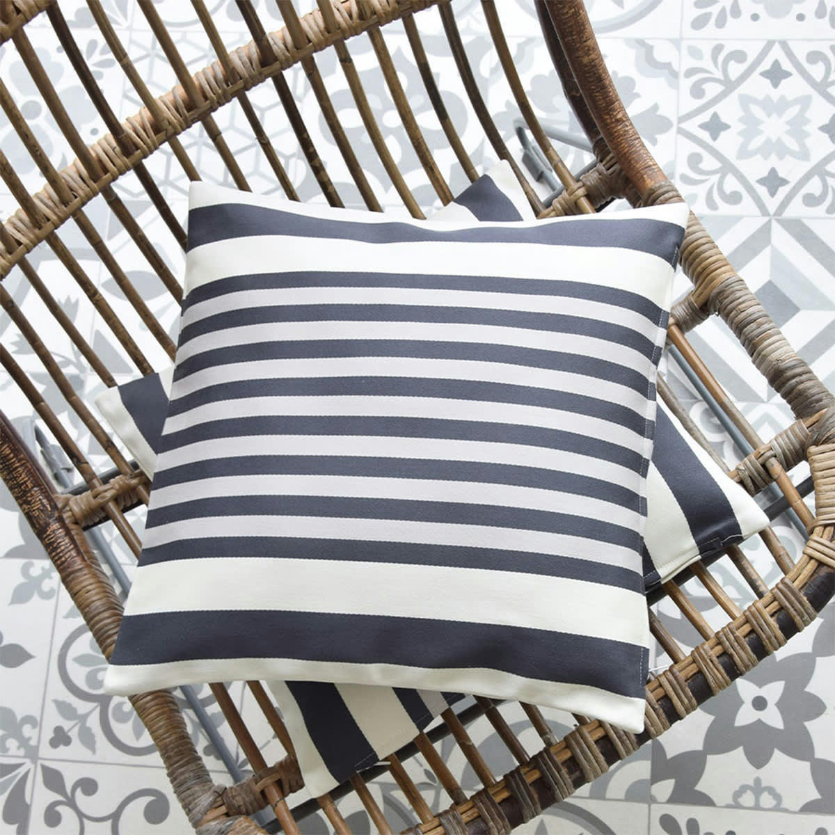 AINHOA - Housse de coussin coton Noir 25x45 cm