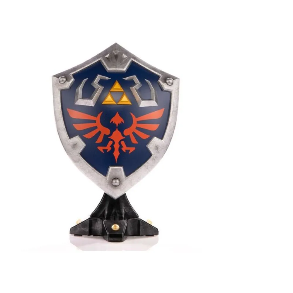 First 4 Figures The Legend of Zelda Hylian Shield Collector Edition Breath Of The Wild Shield 29 cm