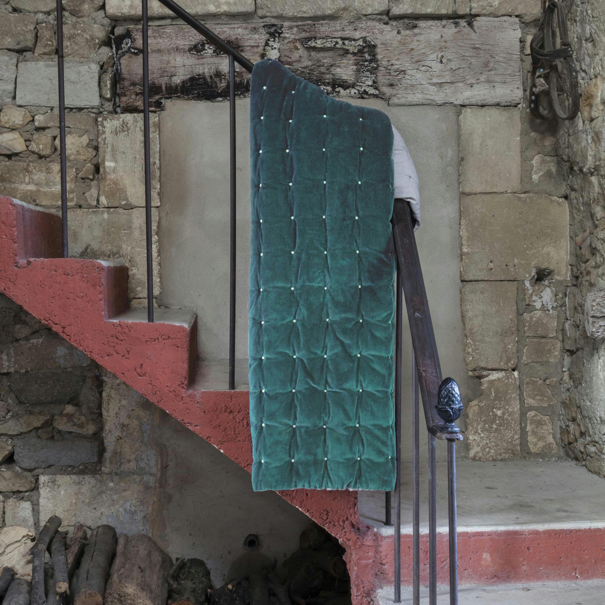 ELISE - Jeté  finition capiton en coton vert de gris 240 x 260