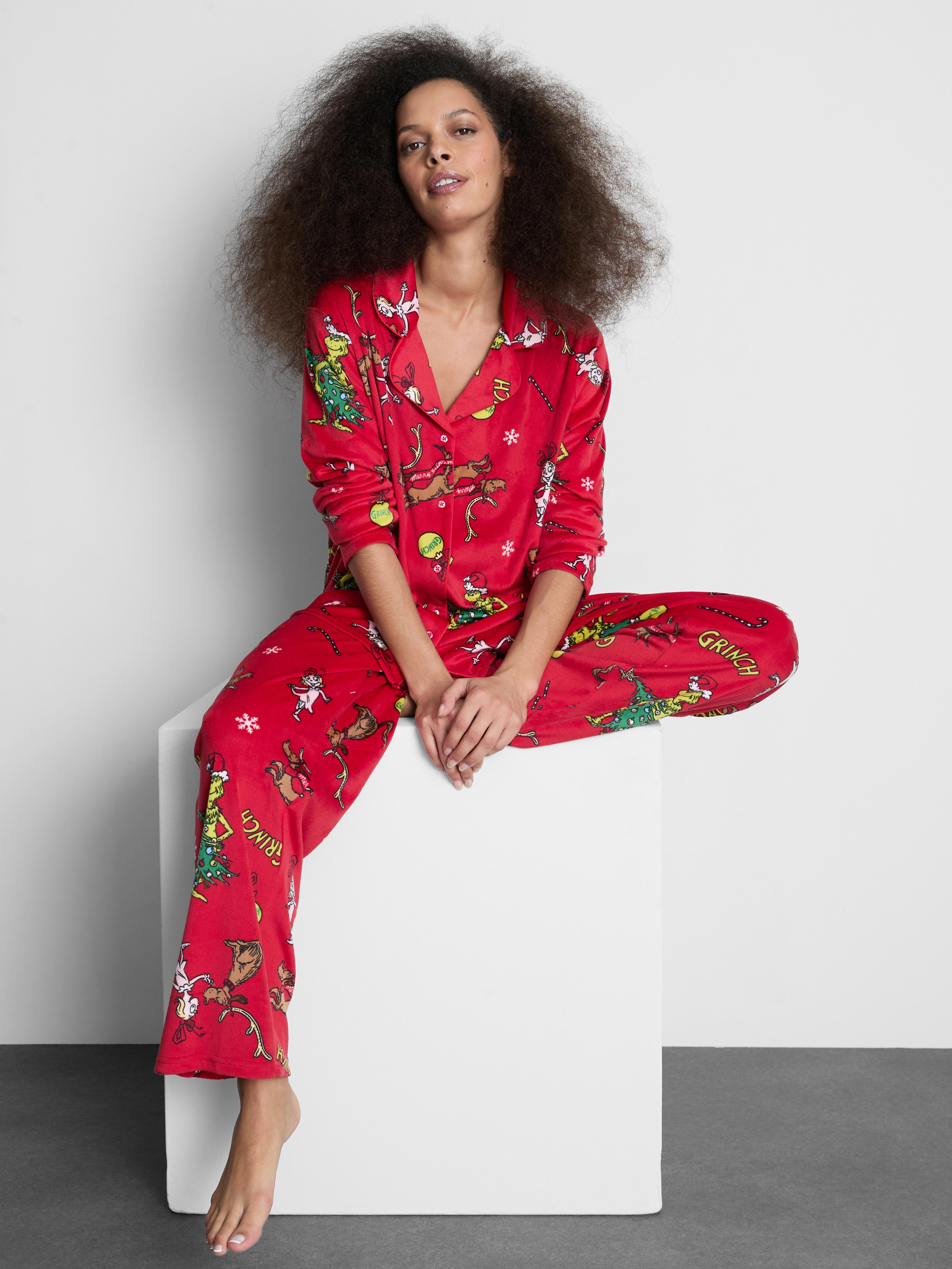 Doctor Seuss The Grinch Boyfriend Pajama Set