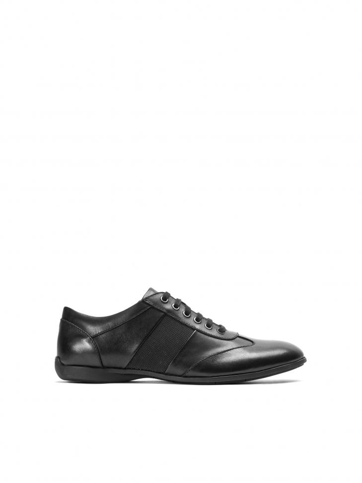Men’s black casual shoes