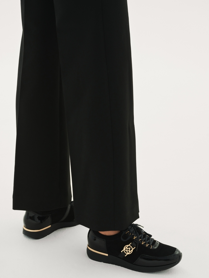 Black women's sneakers