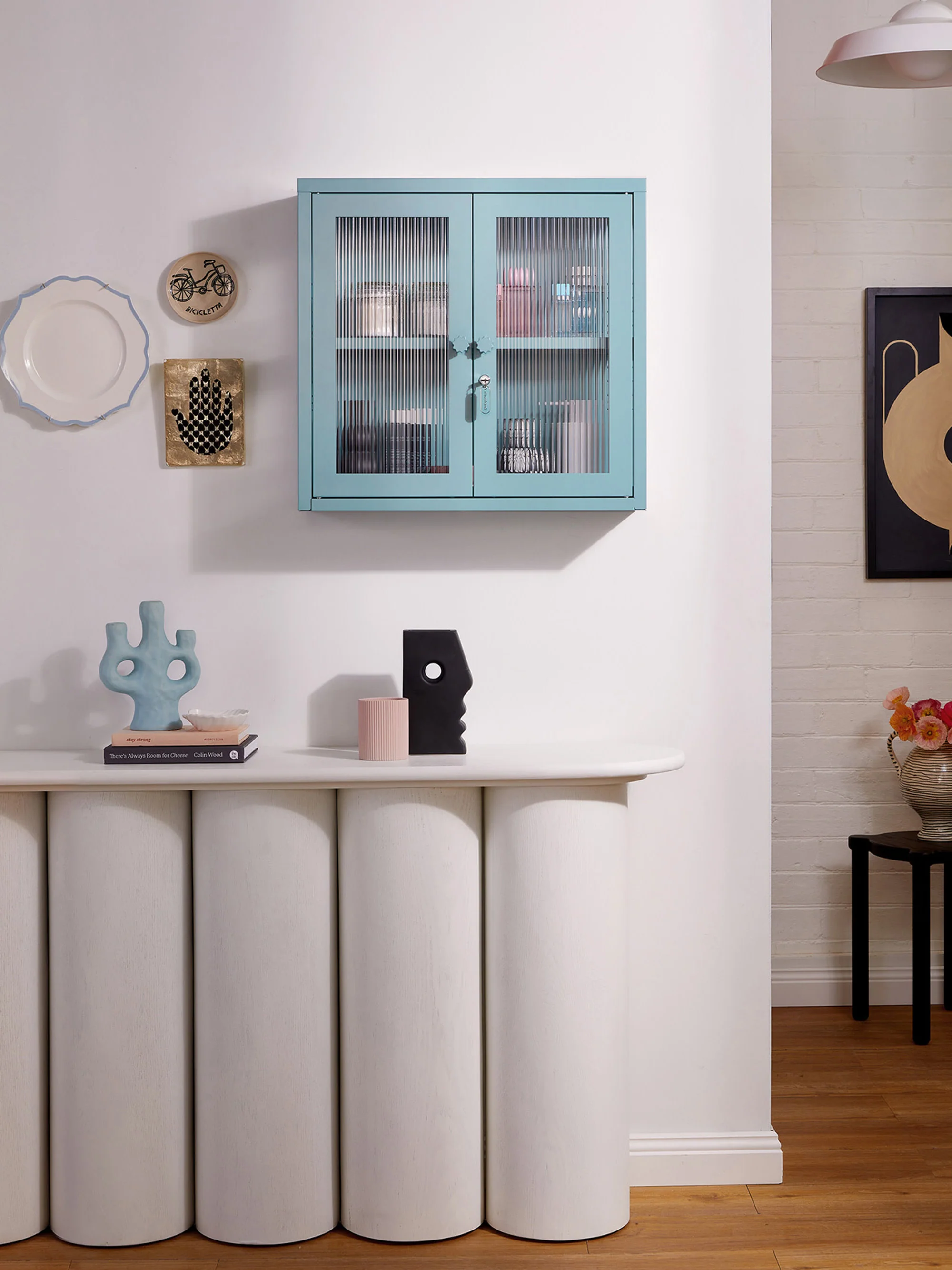 Wand-Vitrine The Kit