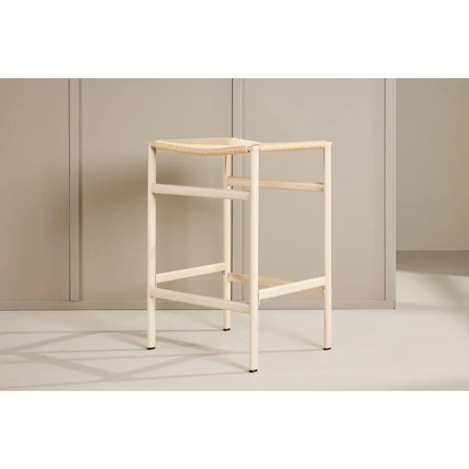 Svea - Polsty barkruk 63 cm - rattan - beige