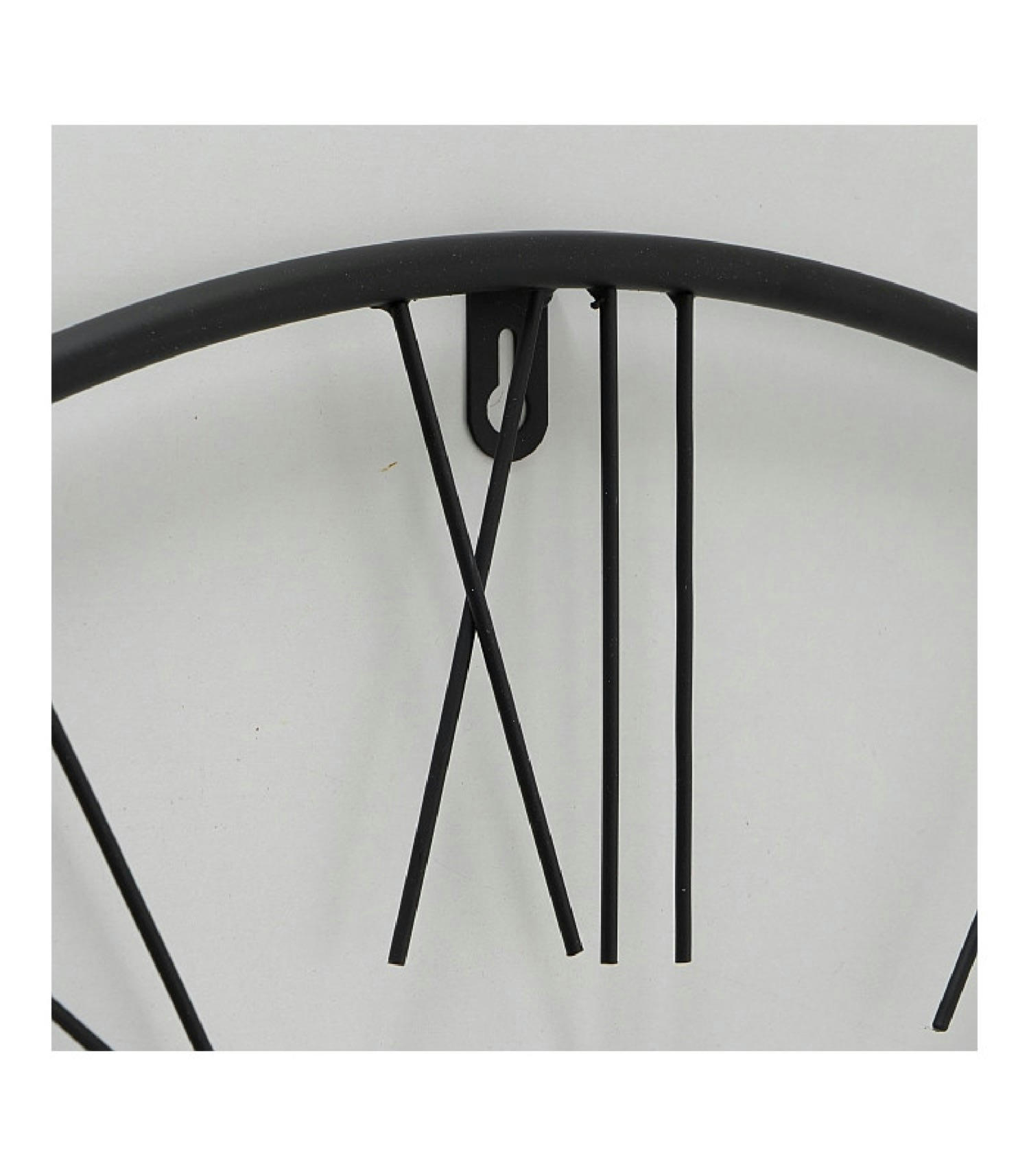 MÉTAL - Horloge murale ronde chiffres romains métal noir