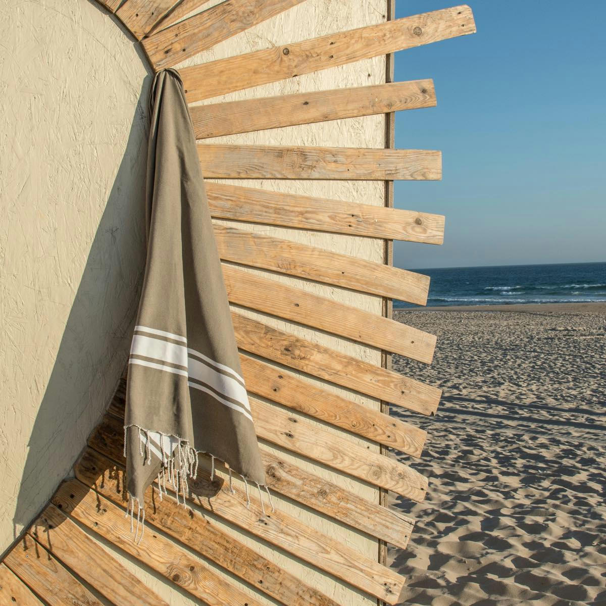 ST TROPEZ - Fouta bande blanche coton  100x200 taupe clair