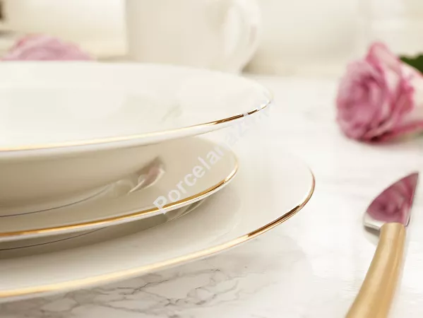 Serwis obiadowo - herbaciany na 12 osób (105 el.) Bogucice - Lolita Cream Gold 1258