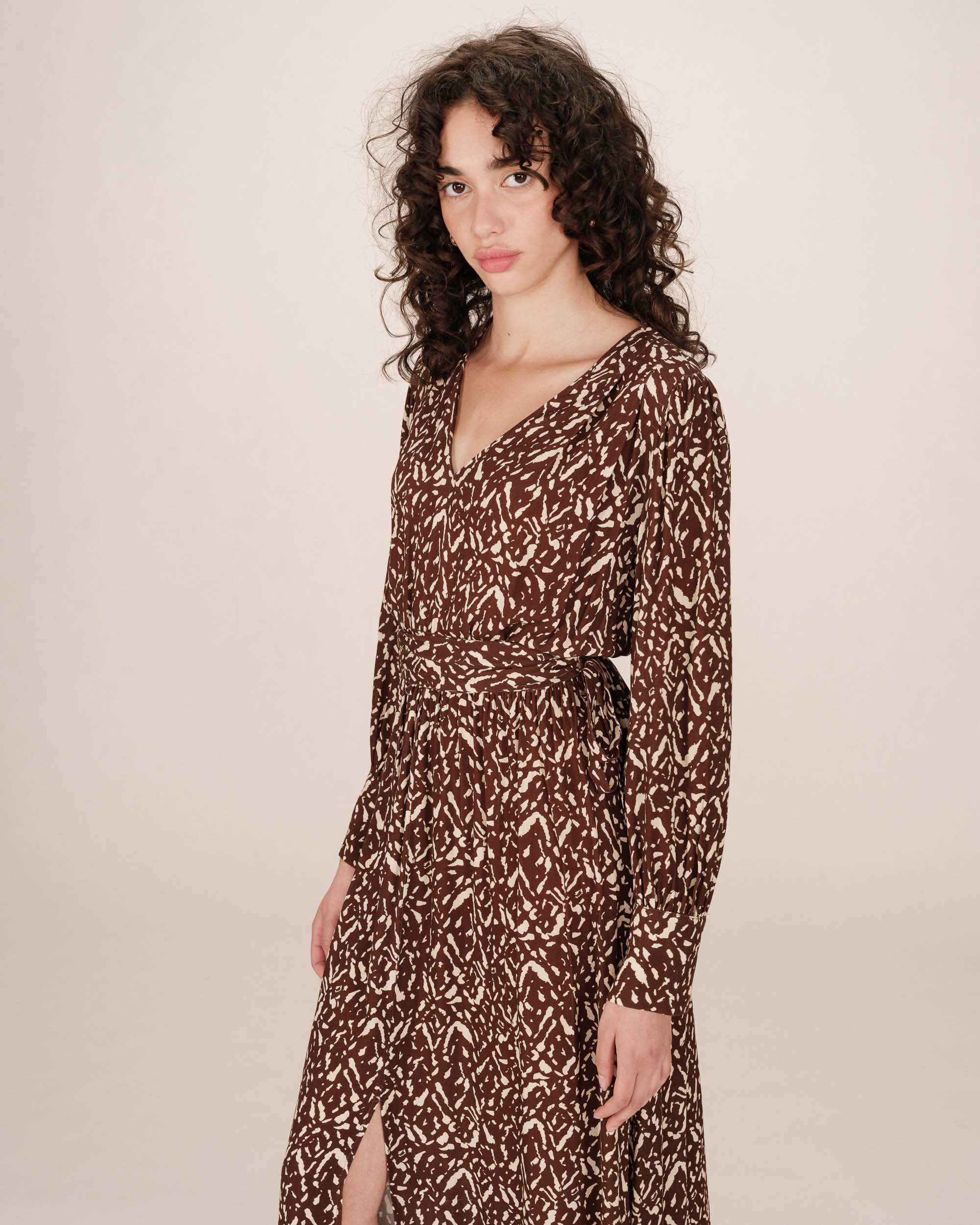 Robe longue abstraite chocolat Soisson