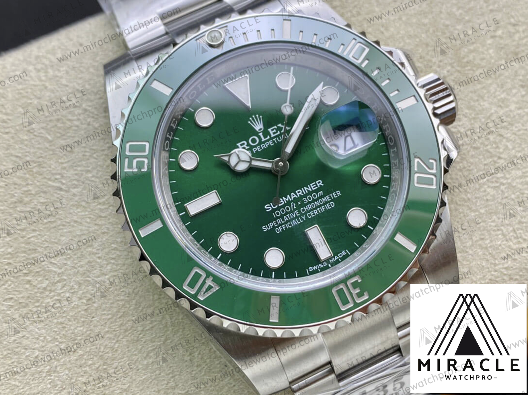 ROLEX-SUBMARINER-ref.116610LV-0002-Elite Clone-40mm-Replica Watch