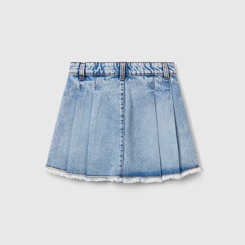 Pleated denim skirt