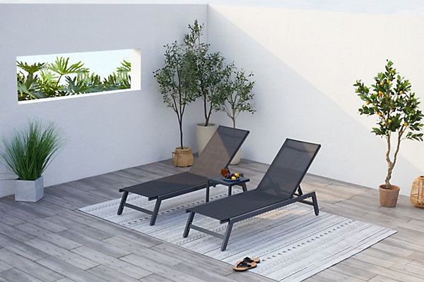 Lot de 2 transats et une table d'appoint noir - PRATO
