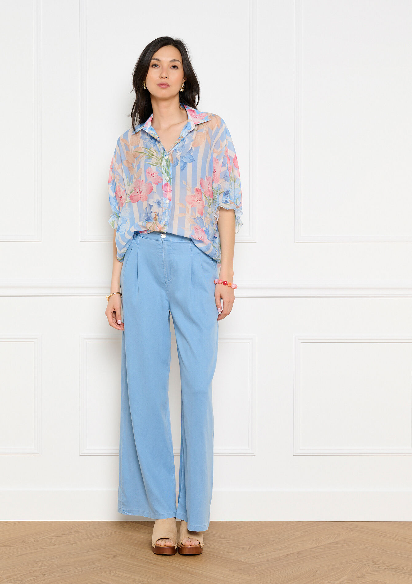 Soepele broek met wijde pijpen