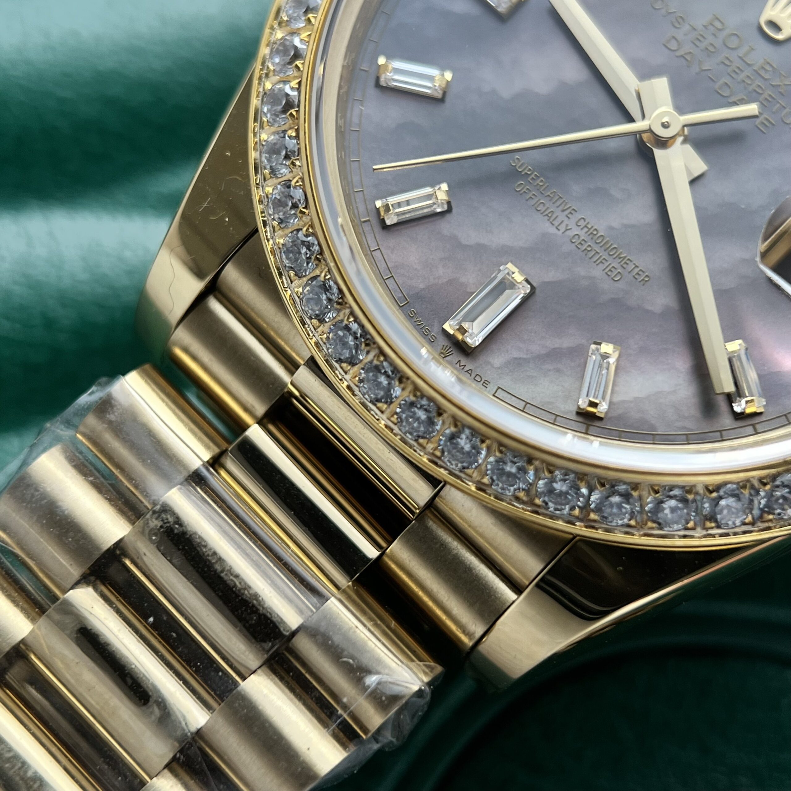 Rolex Day-Date YG Plated Dark MOP Dial CZ Diamonds 40mm AAA Replica