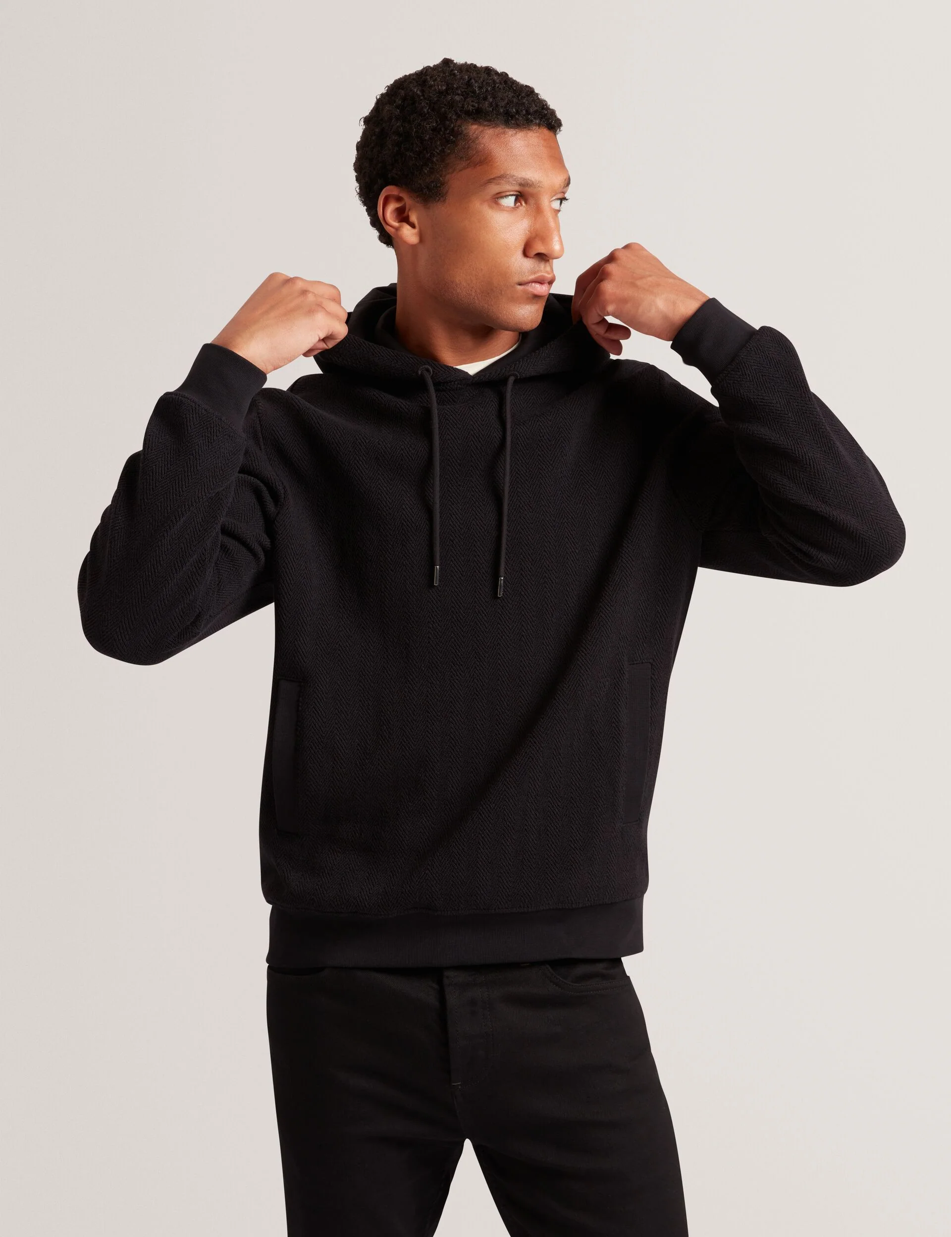 SEATLE | BLACK