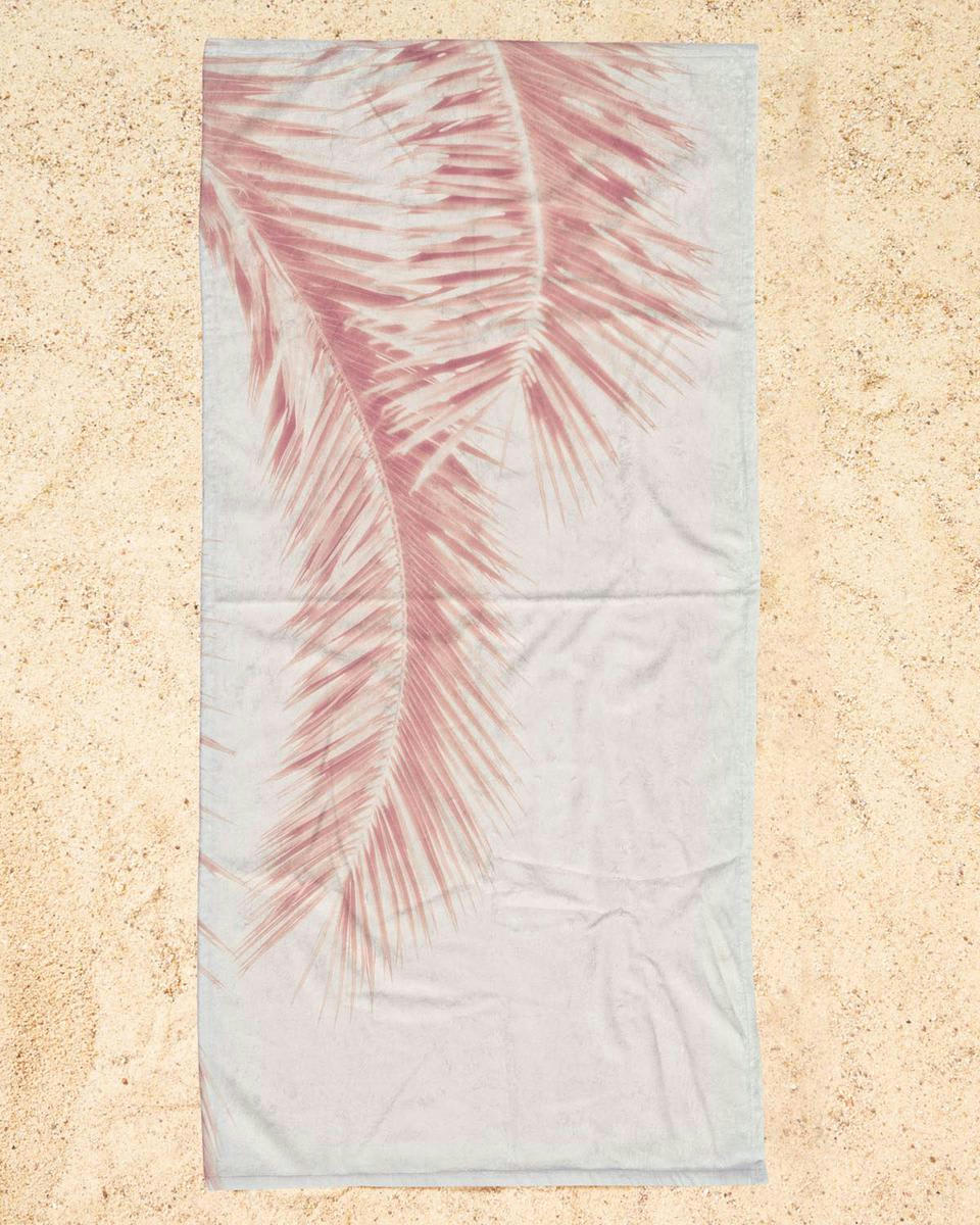 ROSE PALM LEAVES - Serviette de plage en éponge-velours en blanc & rose 90x180