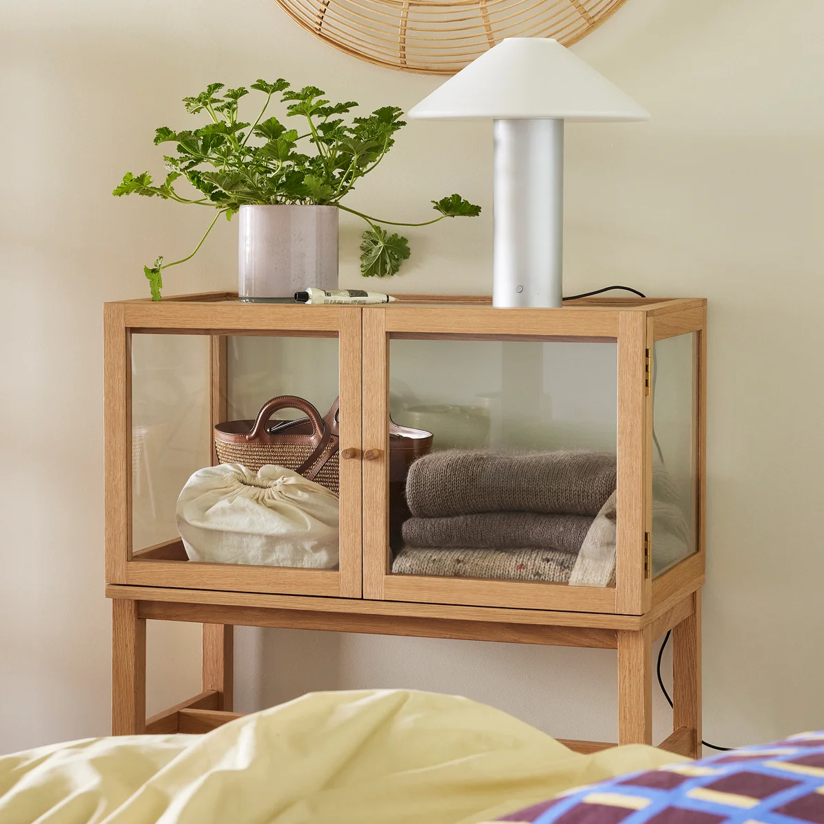 Hübsch Interior - Poetic Display Schrank, H 88 cm, Glas / Eiche natur