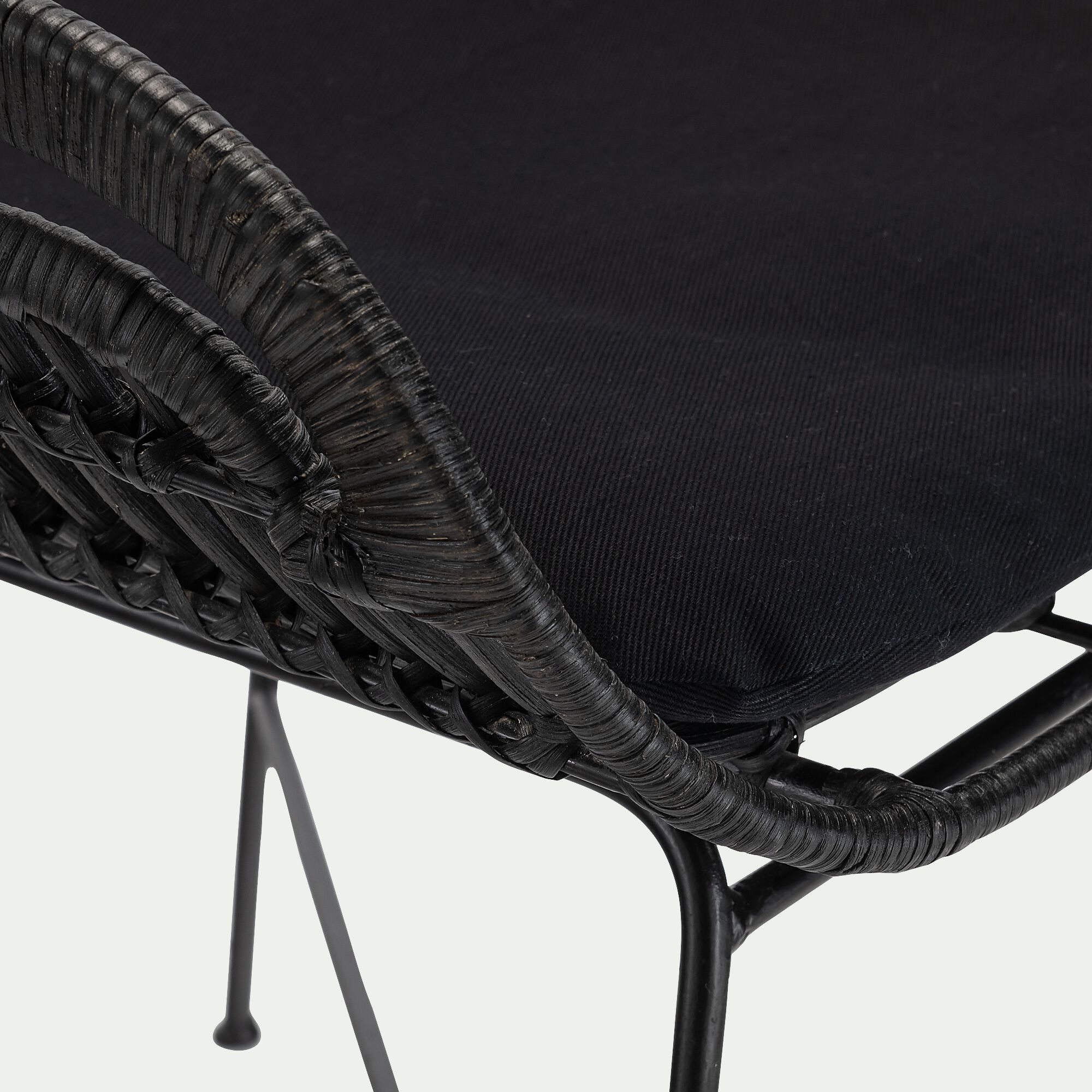 MILOU - Chaise en rotin avec accoudoirs - noir