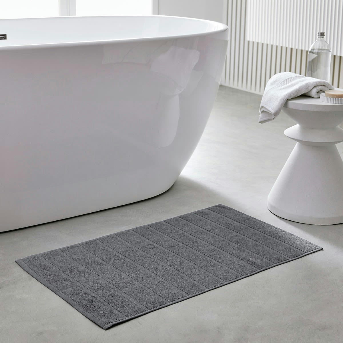 ESSENTIAL - Tapis de bain uni en coton gris 50x80