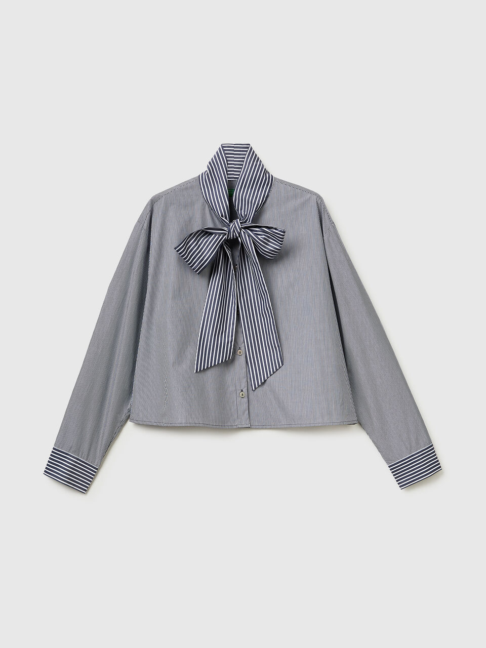 Striped crop shirt with bow