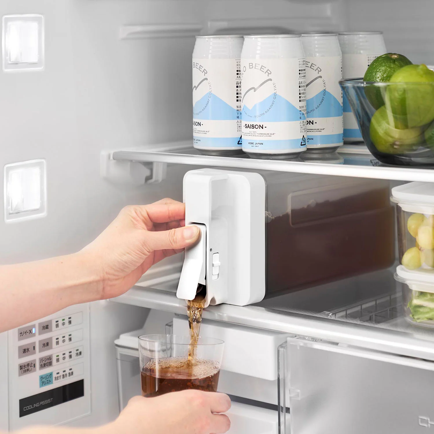 倒して置けてそのまま注げる冷水筒 タワー 2.2L