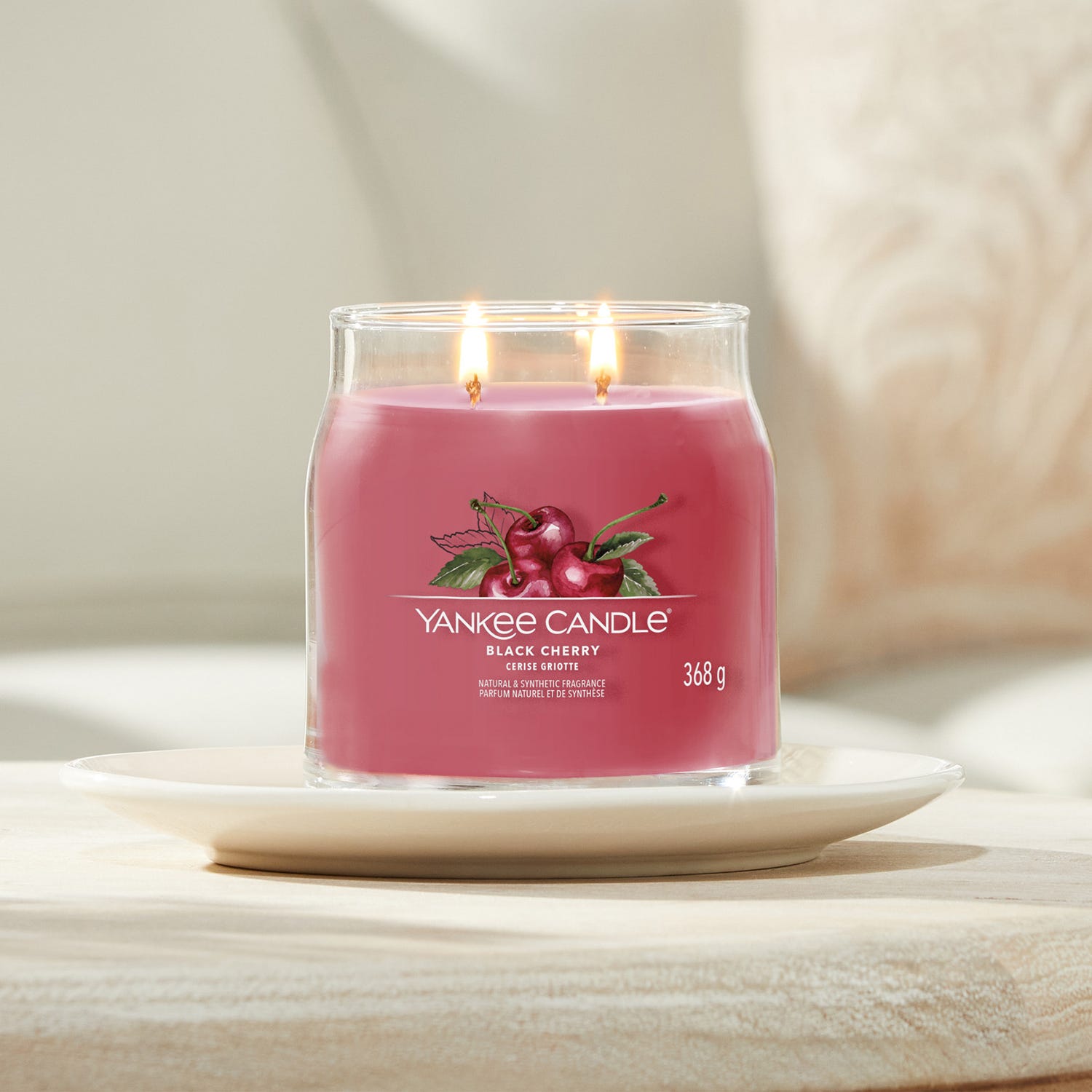 Black Cherry candela in giara media Yankee Candle