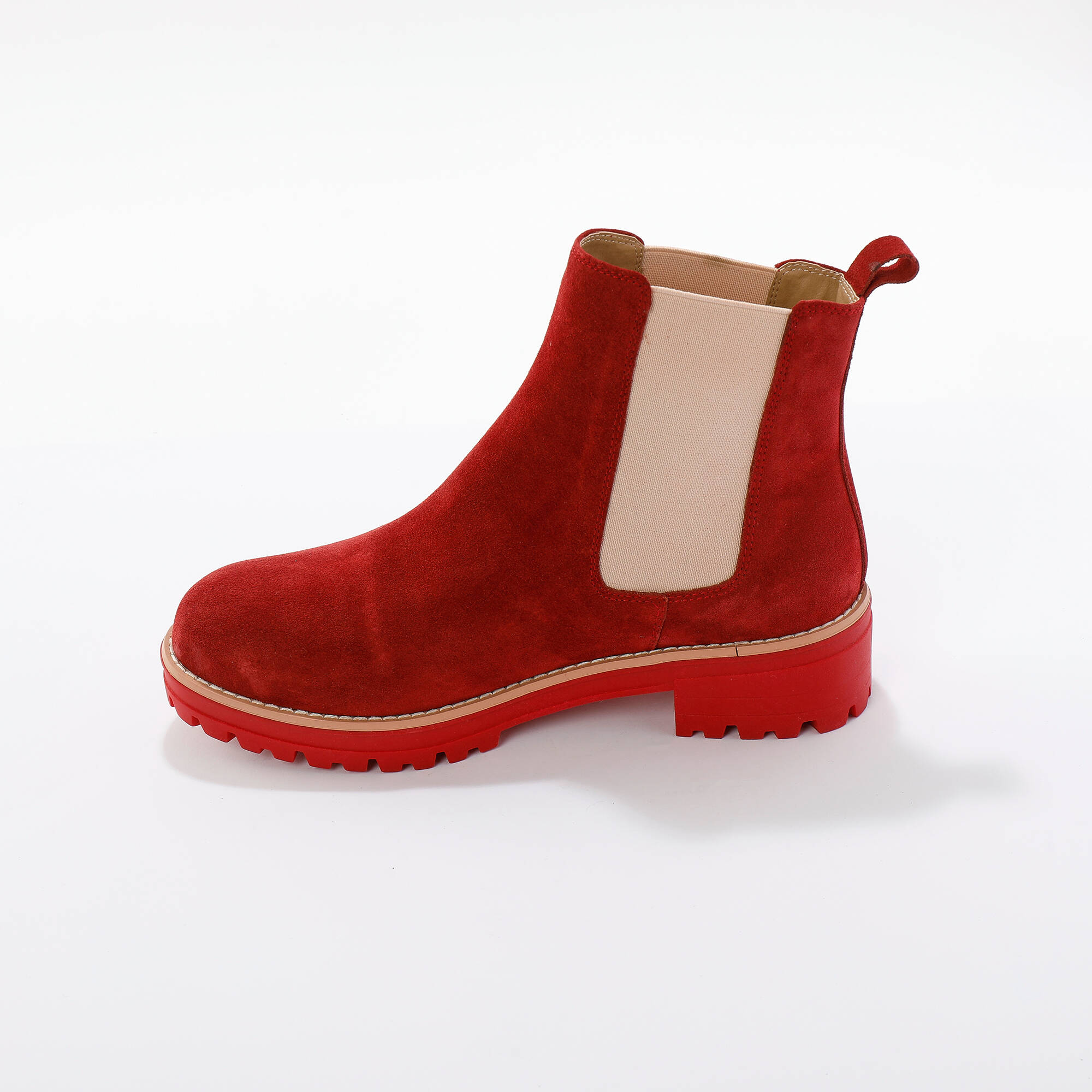 Boots chelsea cro&ucirc;te de cuir, semelle crantée épaisse