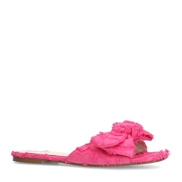 Roze slippers met strik
