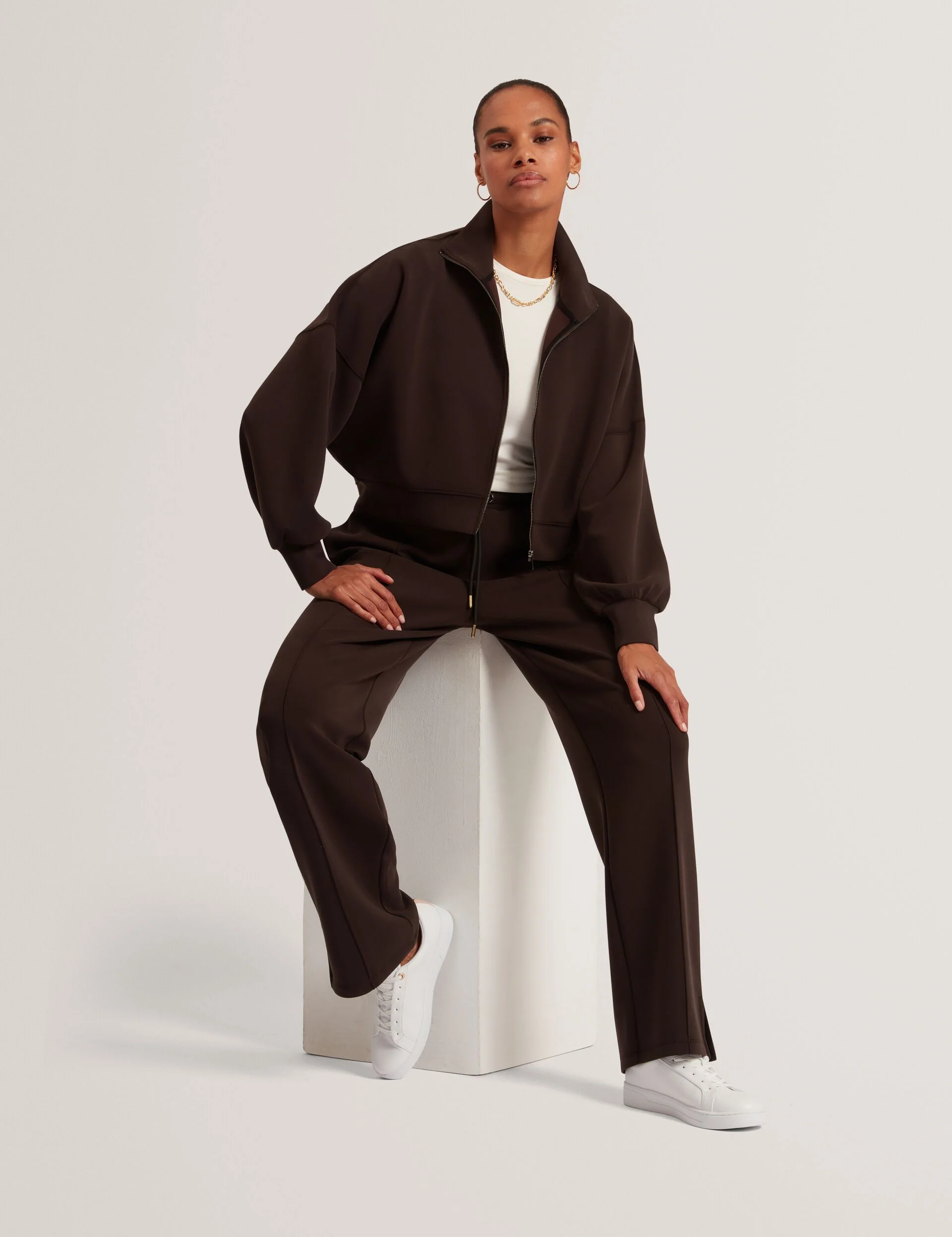 ARORHA | DARK BROWN