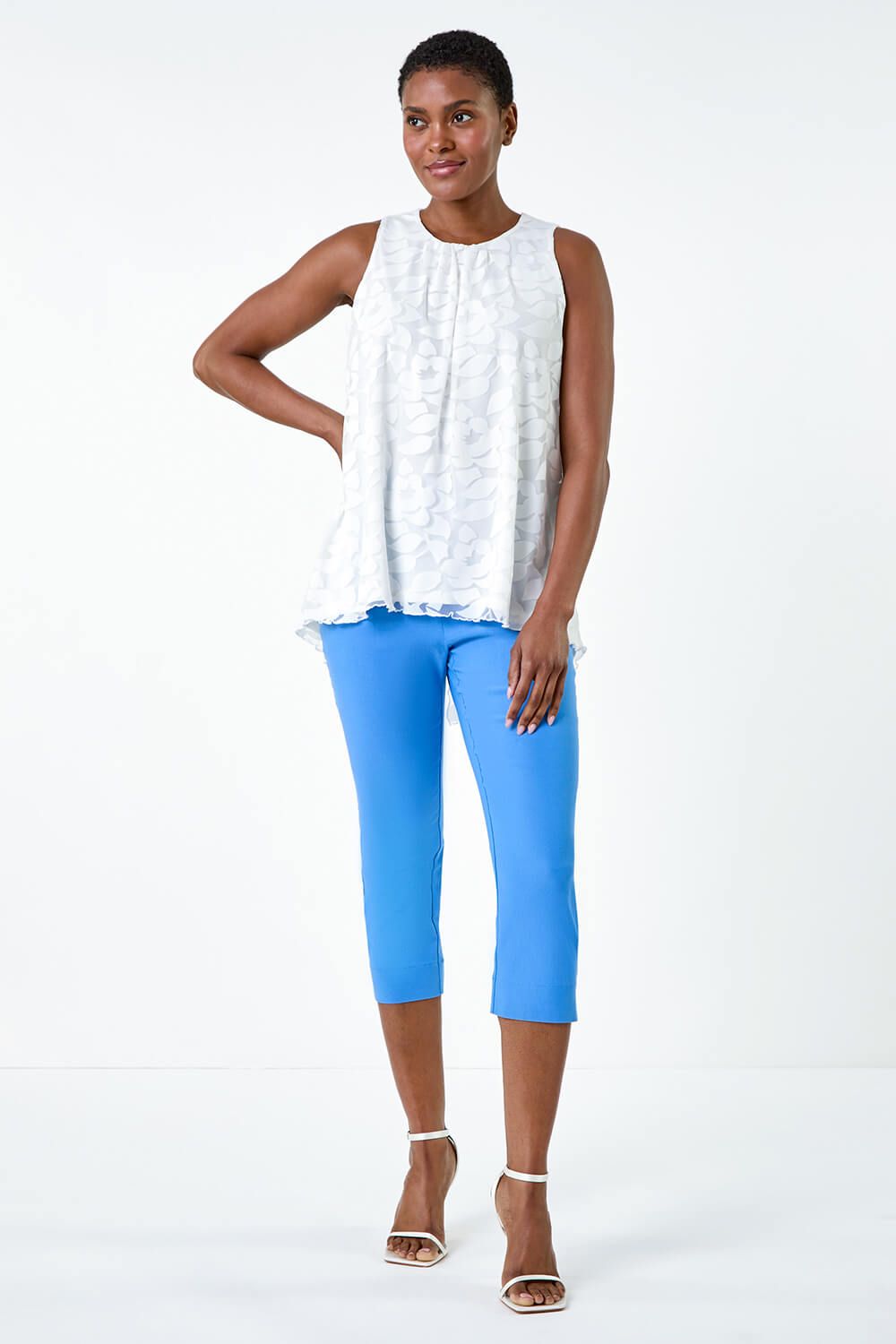 Roman Sleeveless Textured Floral Print Top