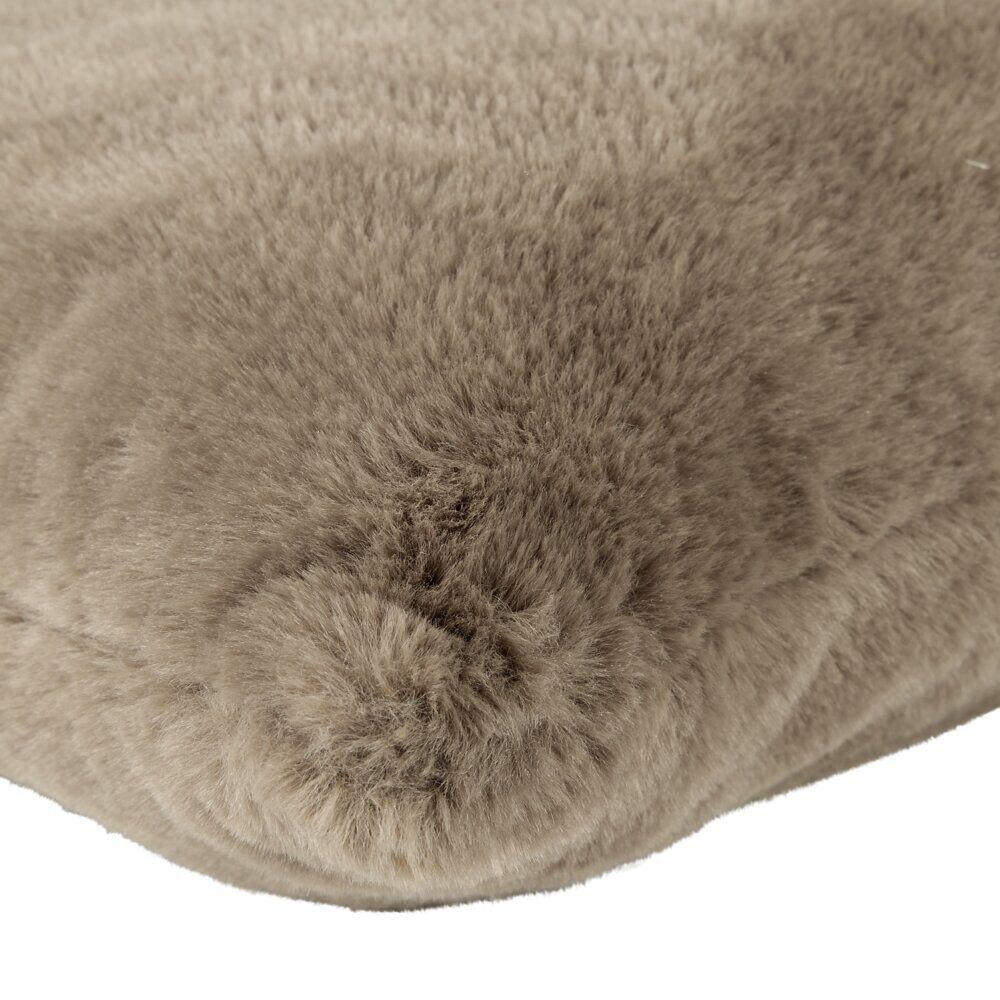 Coussin carré fausse fourrure 45x45cm (3 modèles)