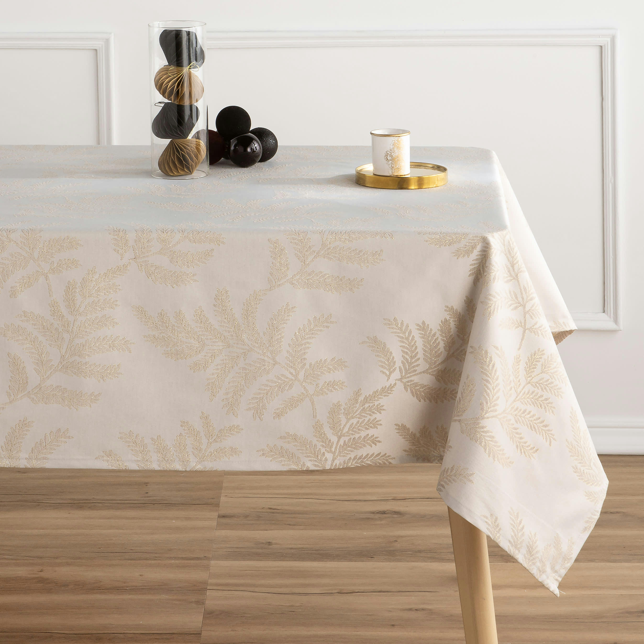 COLLECTION DE NOËL JACQUARD - Nappe tissé jacquard antitâche dessin de noél or 150x250 cm