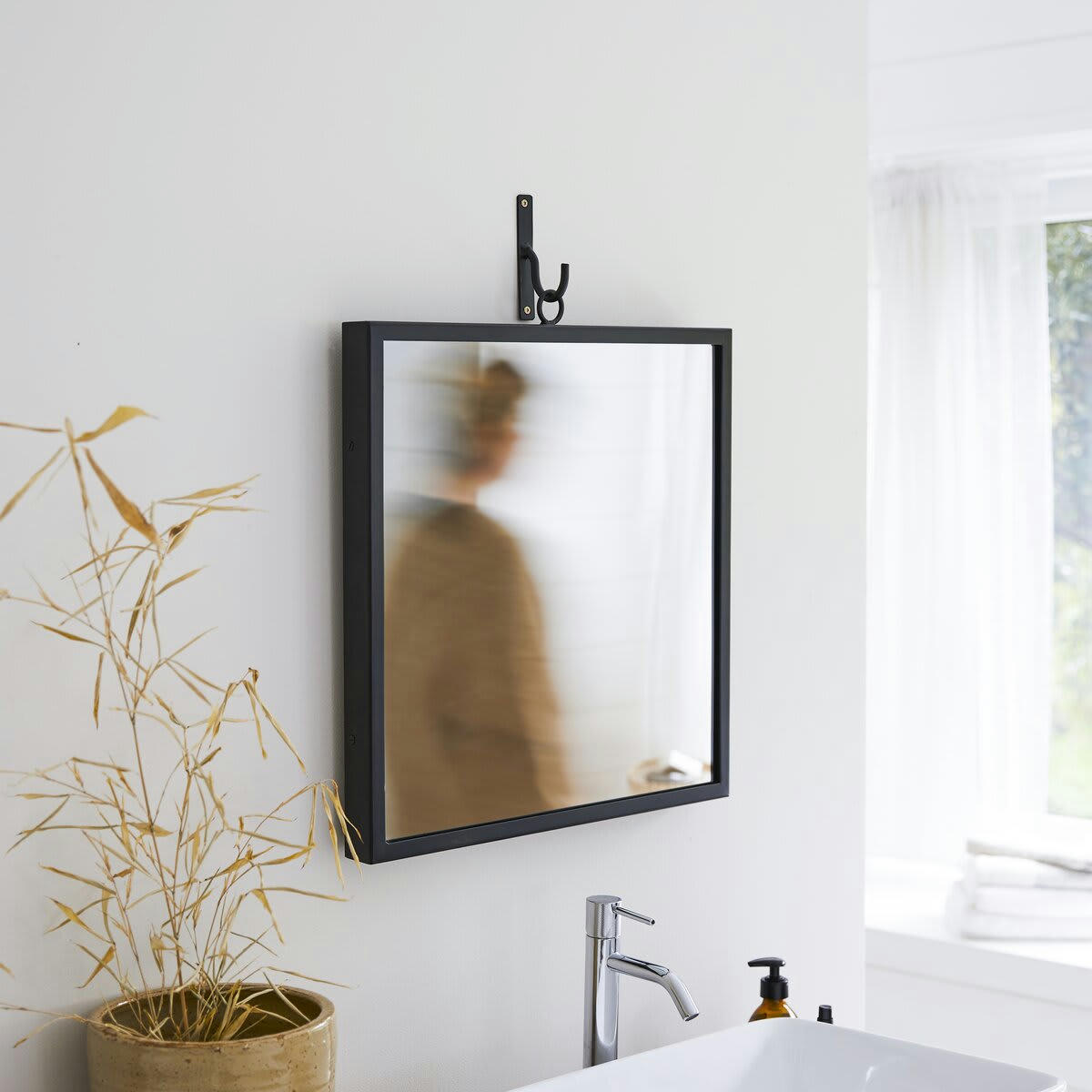 SQUARE - Miroir en métal 50 cm