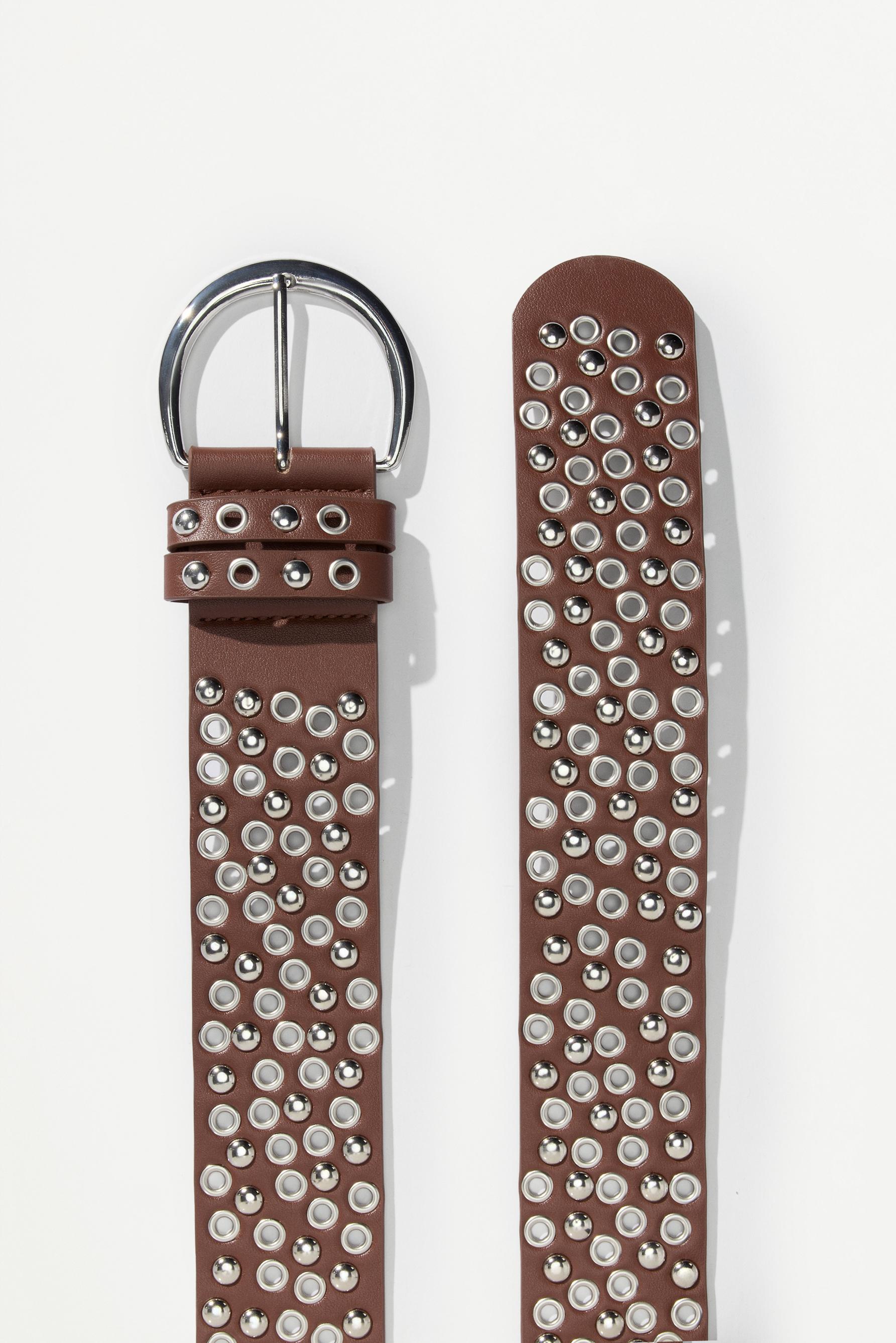 Cinturón ancho tachas