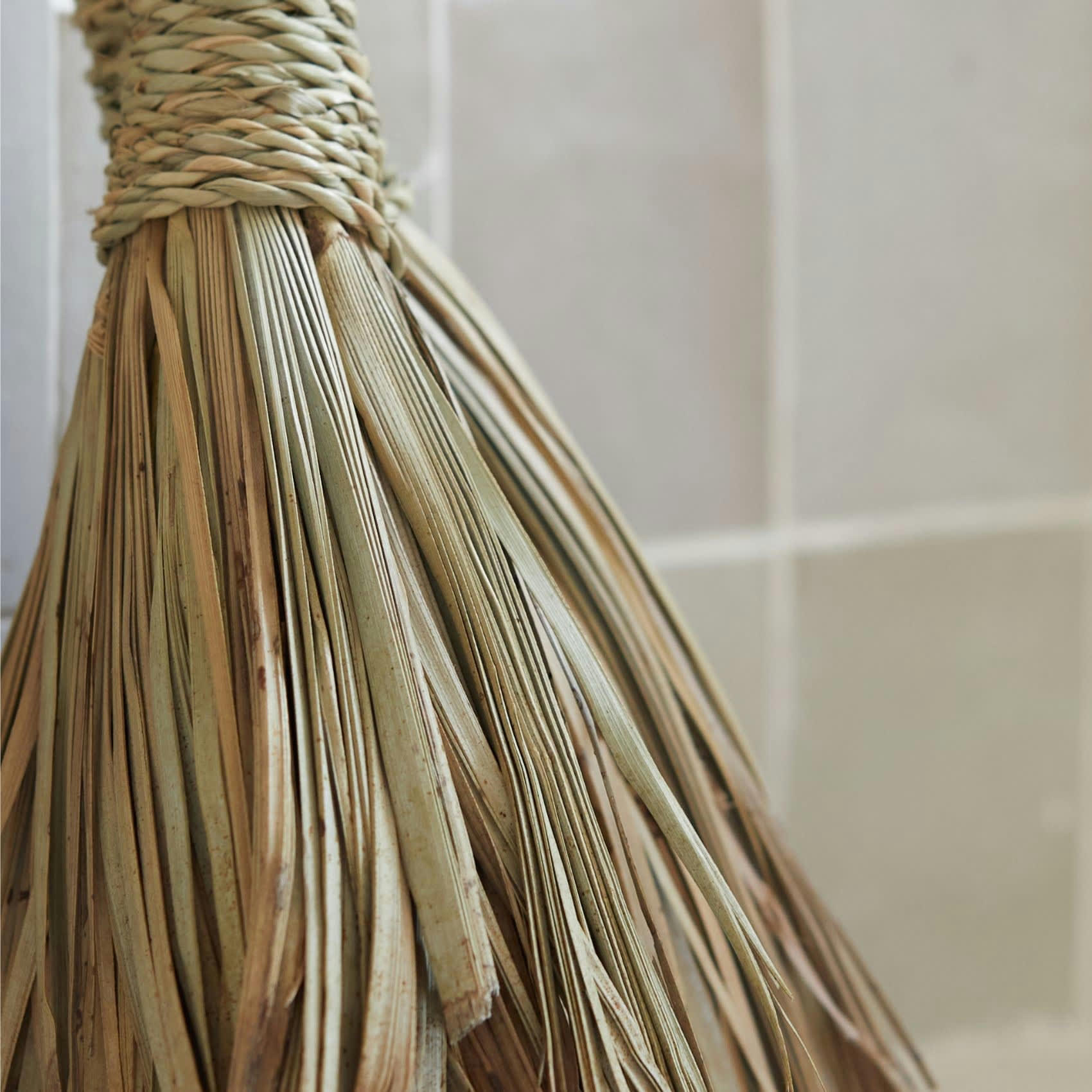 - Balai à main marocain osier naturel 25 cm