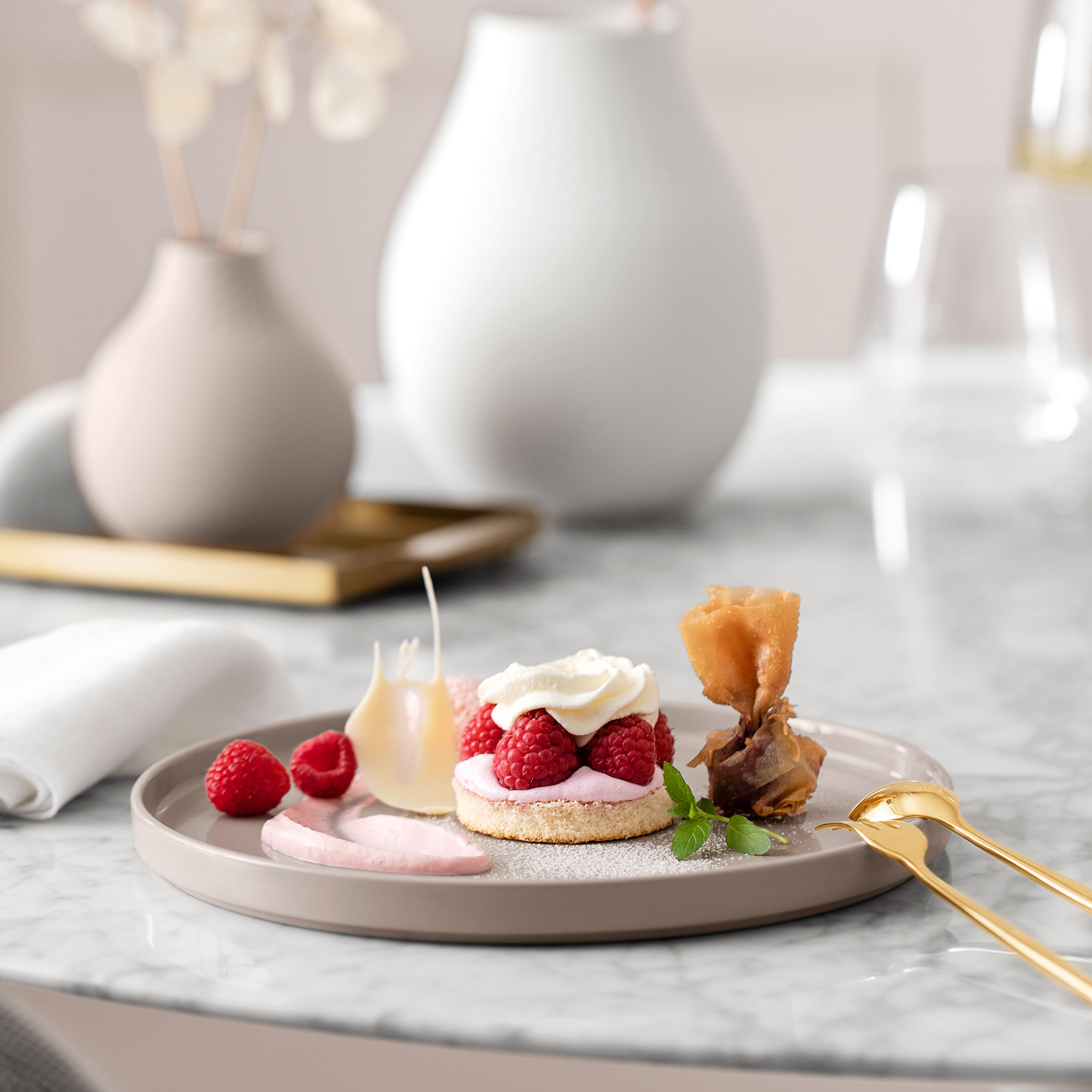 La Boule Dinner plate - Beige, 9.4'', Premium Porcelain