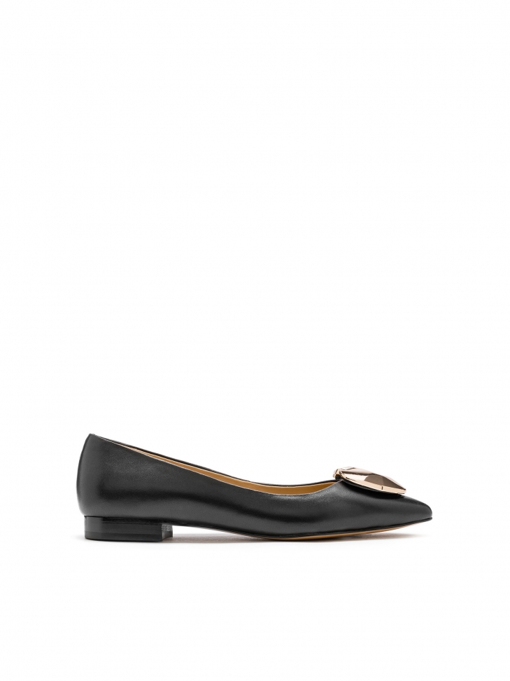 Ladies' black pumps