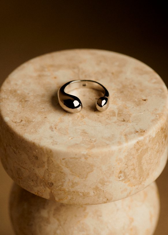 Ama Ring