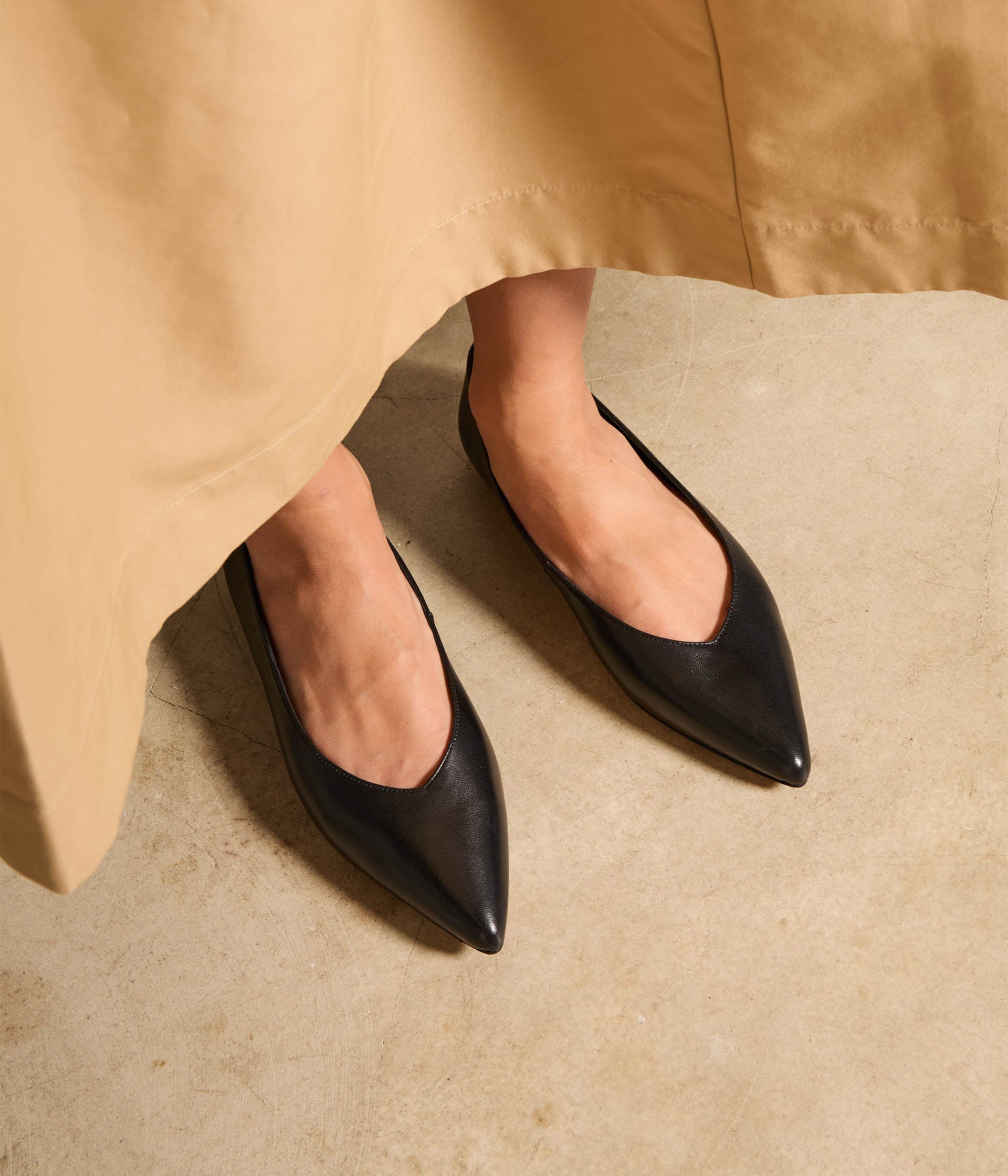 Ballerines en cuir noir Perle