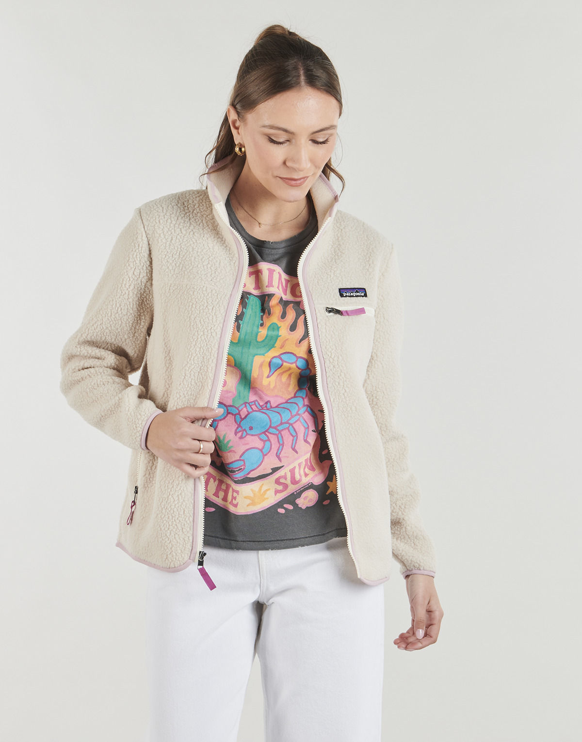 Patagonia - W'S RETRO PILE JKT - Beige