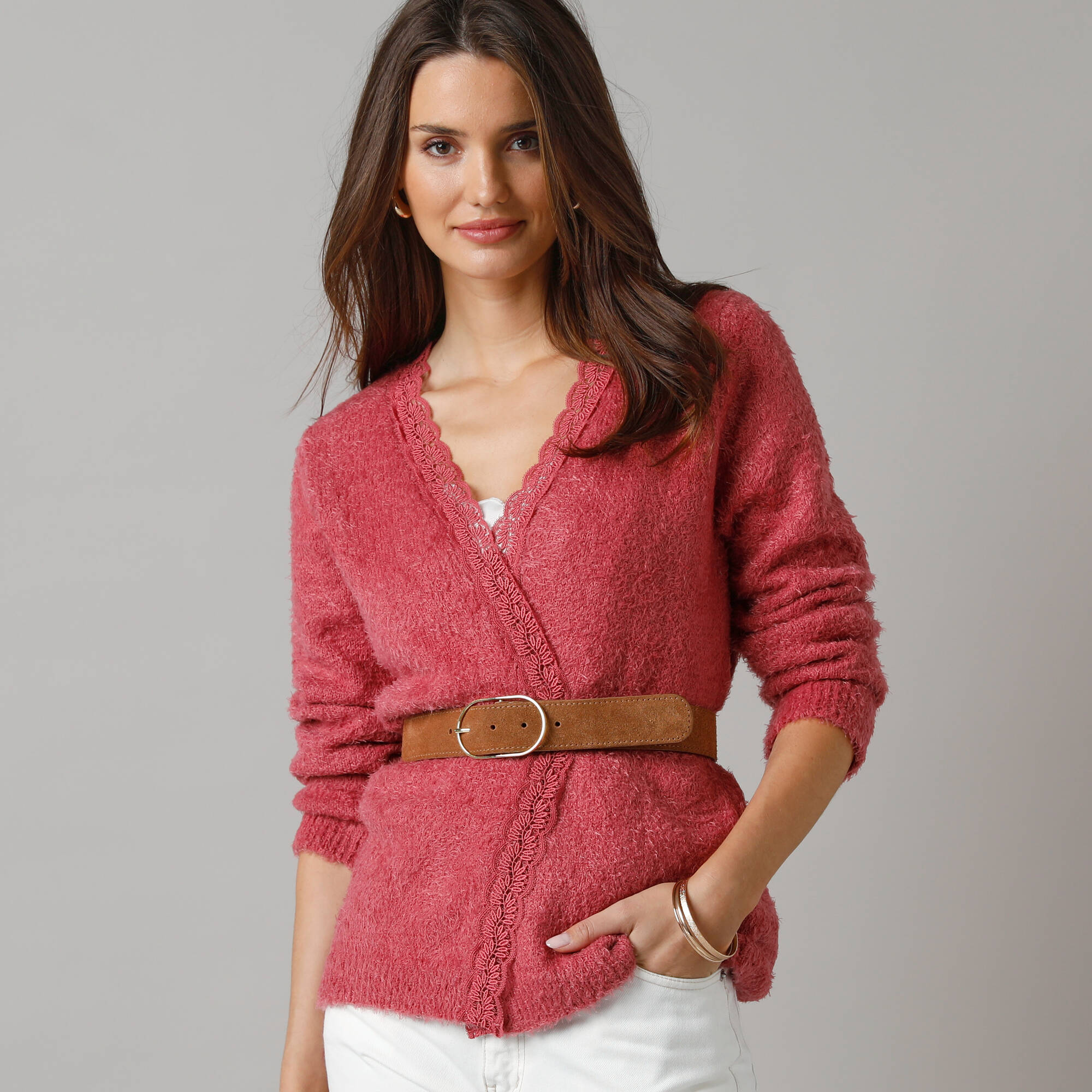 Gilet en maille poilue, détail de macramé